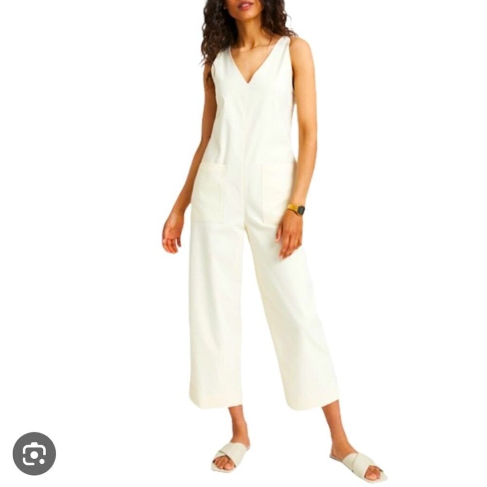 * Kit + Ace Sidewalk Cropped Jumpsuit in Canvas Size 4.